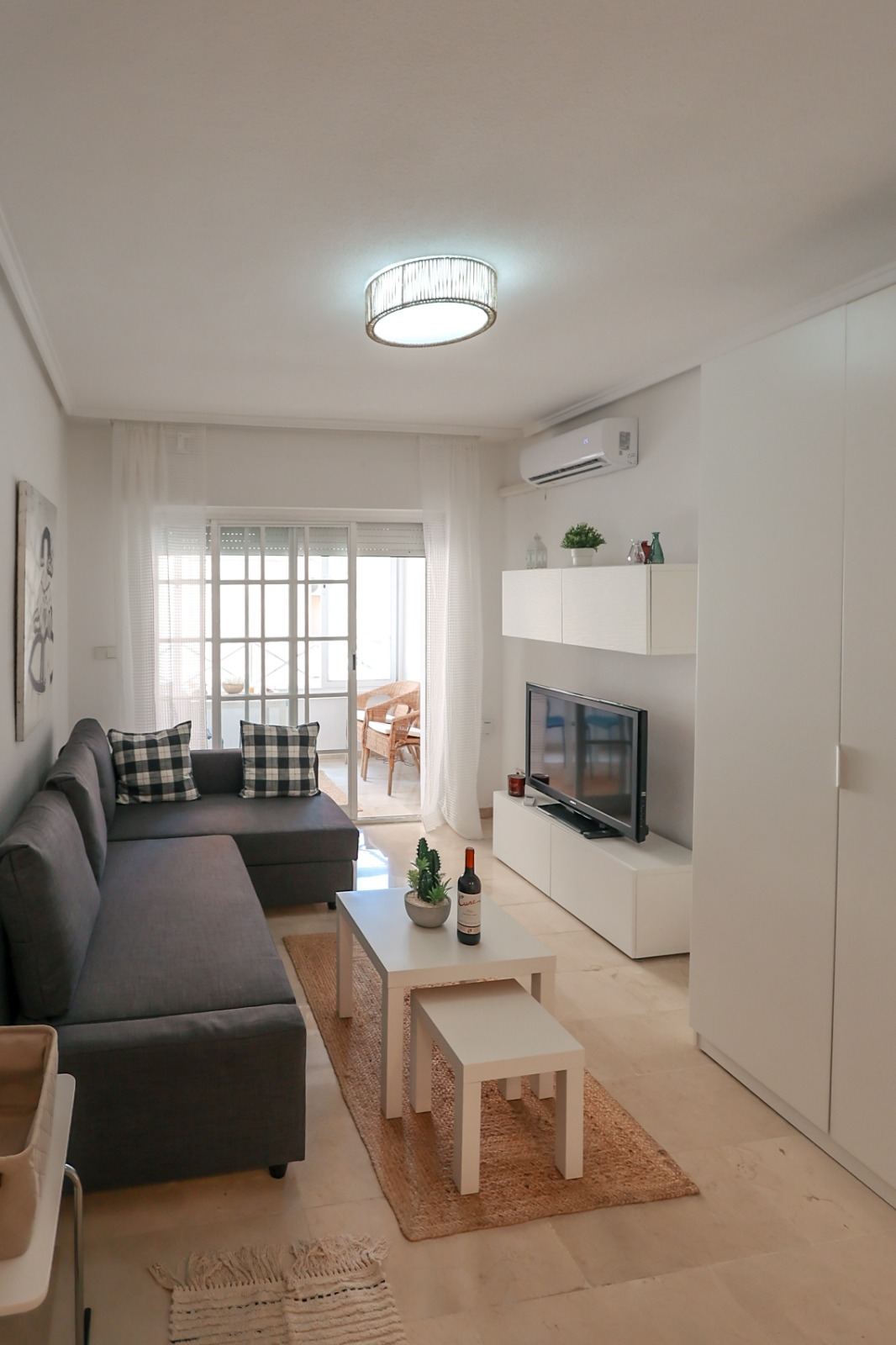 Beachside Studio (28m2) for Rent – Just 50 Meters from the Sea! 🏖️ — Torrevieja — image 5
